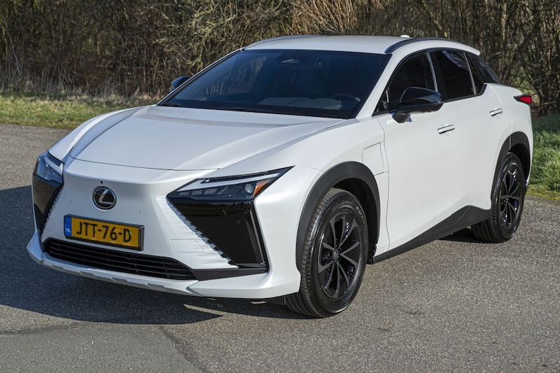 Lexus verkort garantietermijn op de accu van zijn elektrische modellen