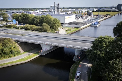 Hardenbergerbrug (A28) bij Nijkerk nog zeker 48 uur dicht