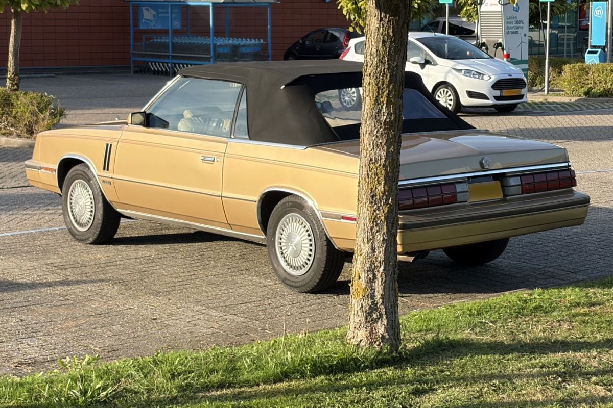 Dodge 600 cabrio