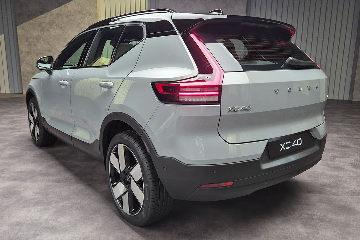 Volvo xc40 | ex40 restyling 2 (2026)