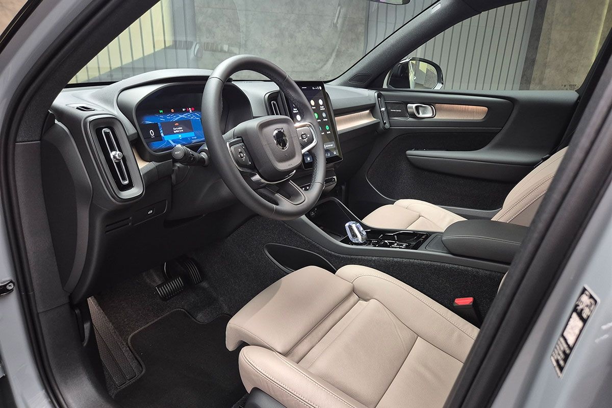 Volvo xc40 | ex40 restyling 2 (2026)