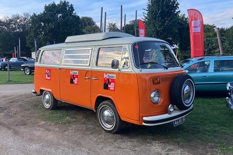 Dit weekend naar Wheels en heb je een goed autoverhaal? Schuif dan aan in onze podcastbus