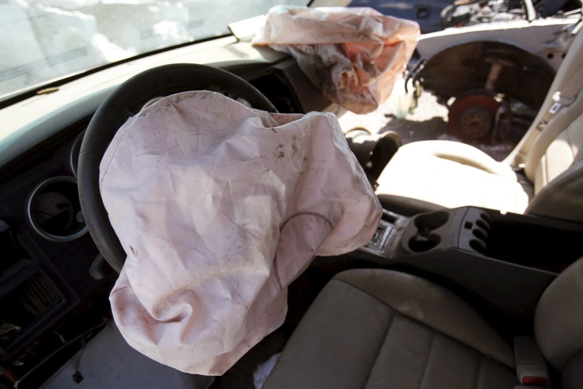 Airbag uitgeklapt