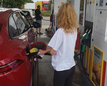 Tanken benzine, brandstof 