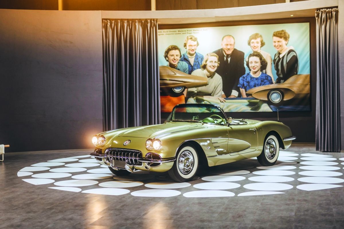 Auto's door en voor vrouwen