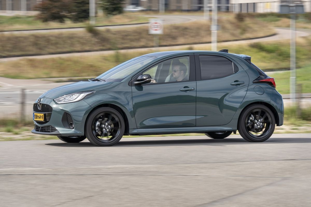 Mazda 2 Hybrid