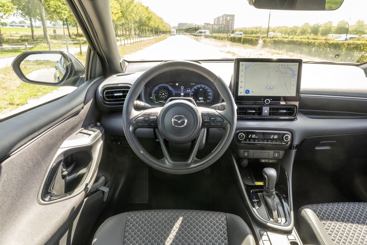 Mazda 2 Hybrid