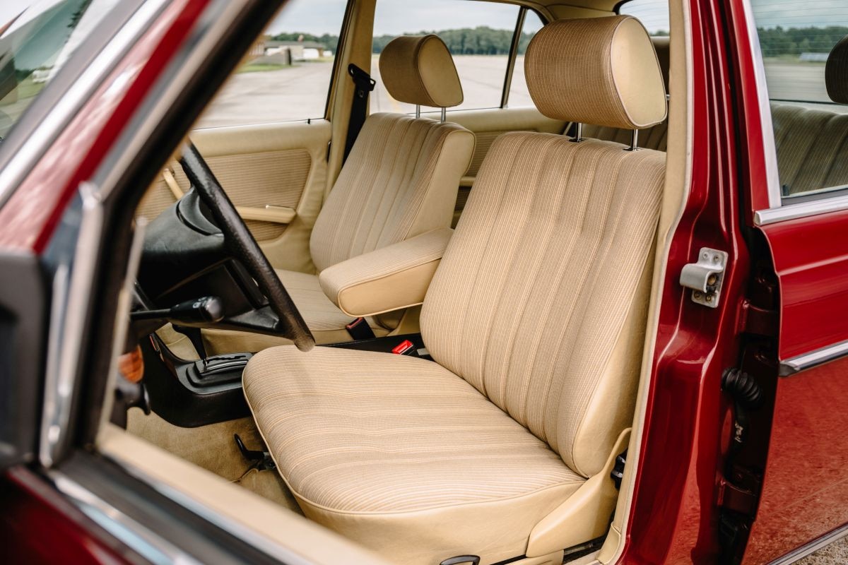 Mercedes-Benz 280E W123