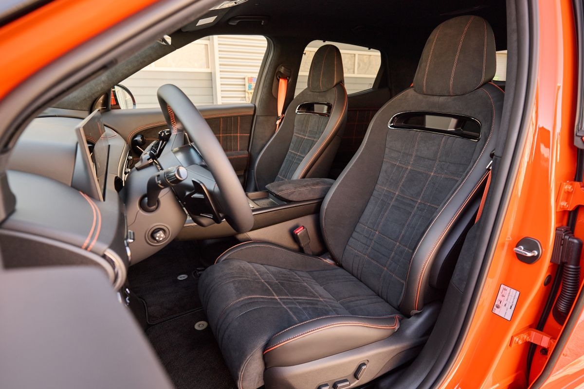 Genesis GV60 Magma