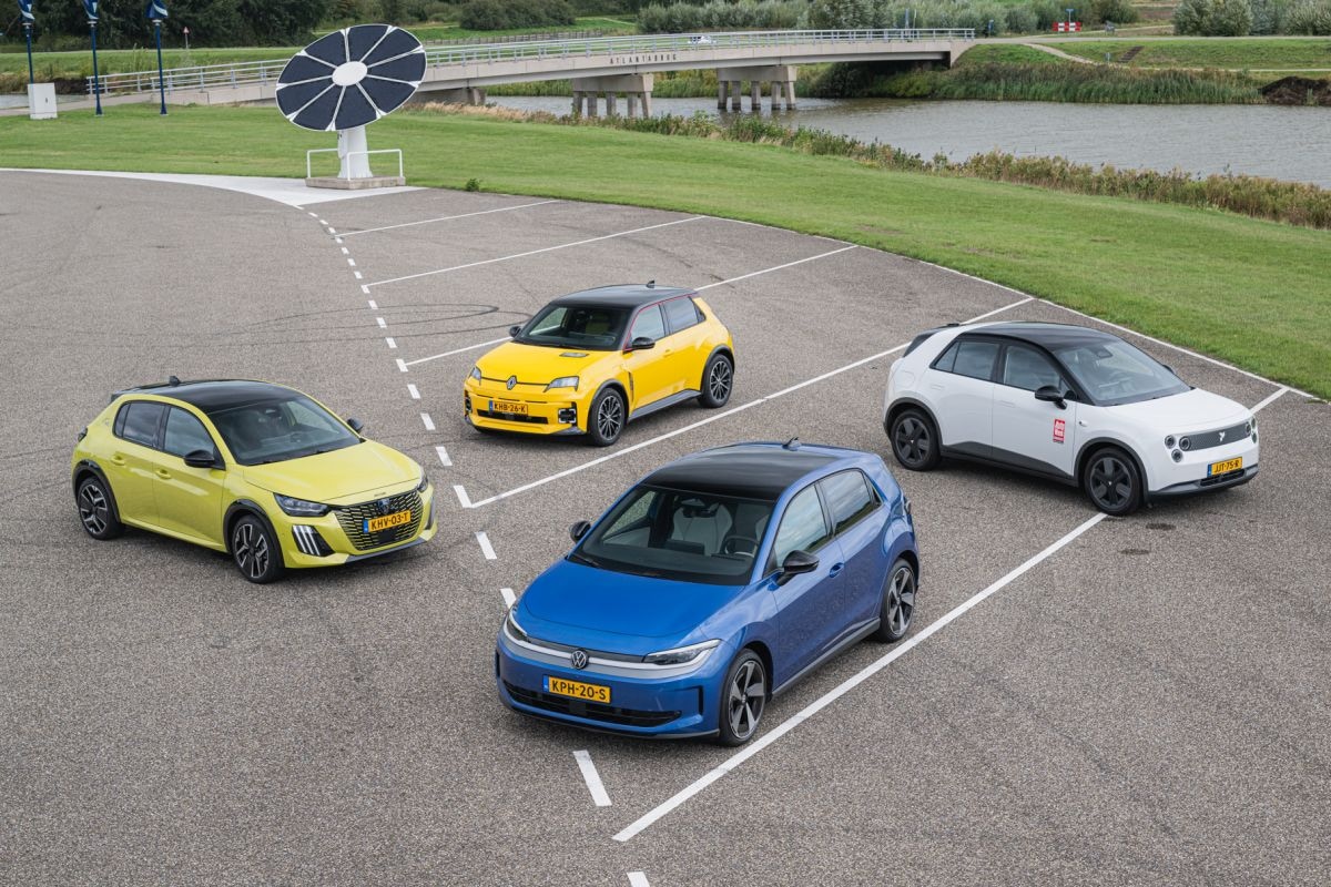 Volkswagen ID Polo vs Renault 5