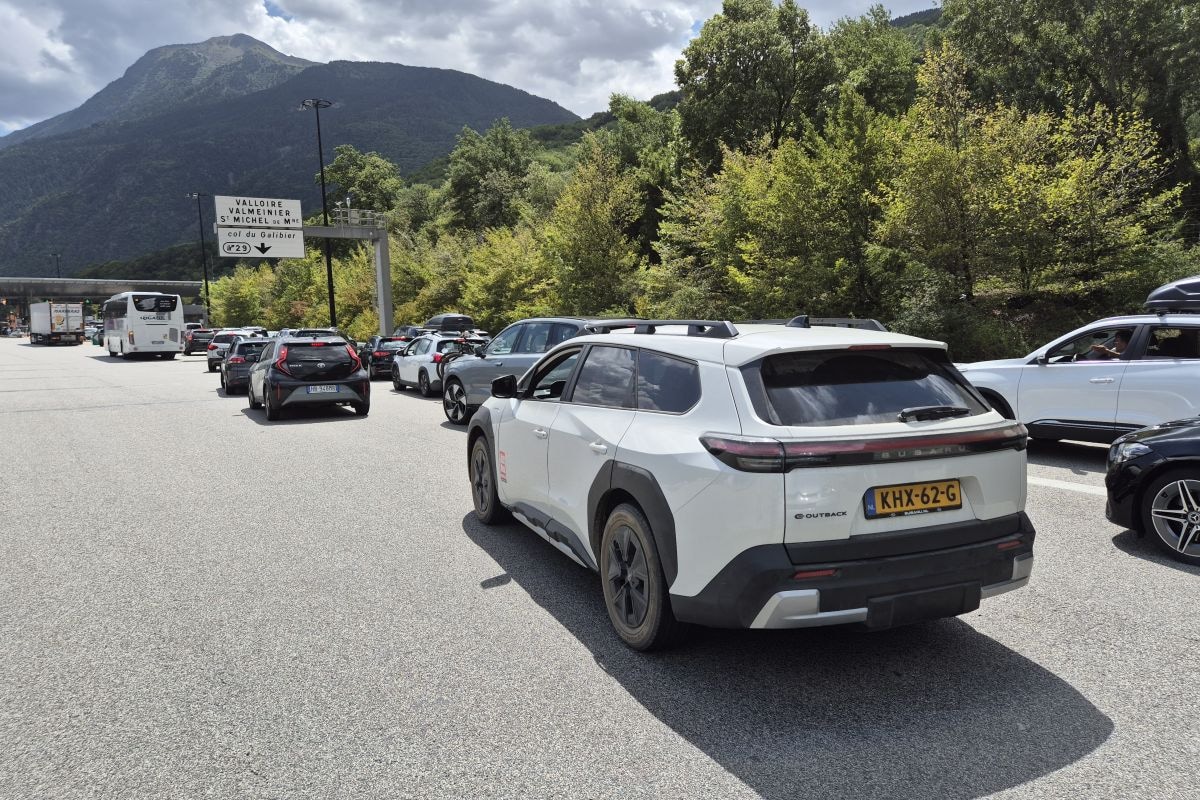 Subaru E-Outback duurtestreportage verslag frankrijk italië