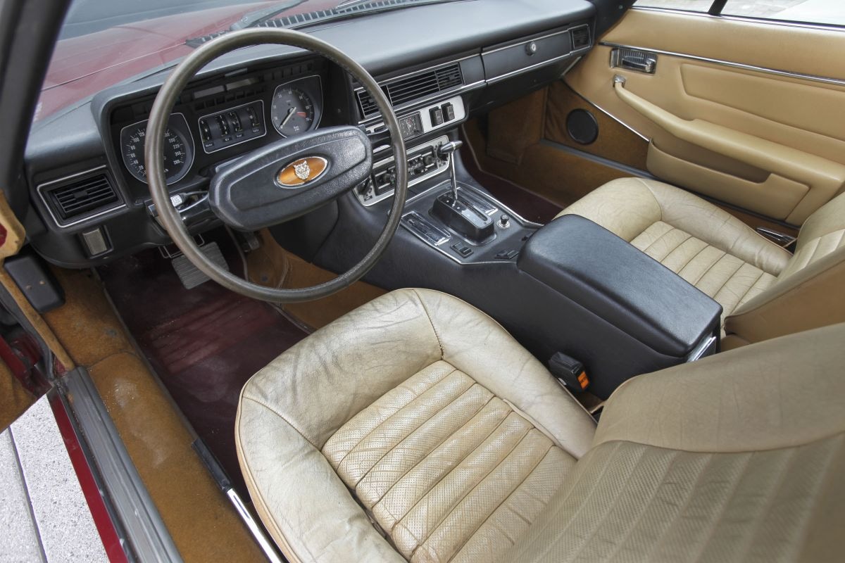 Jaguar XJ-S