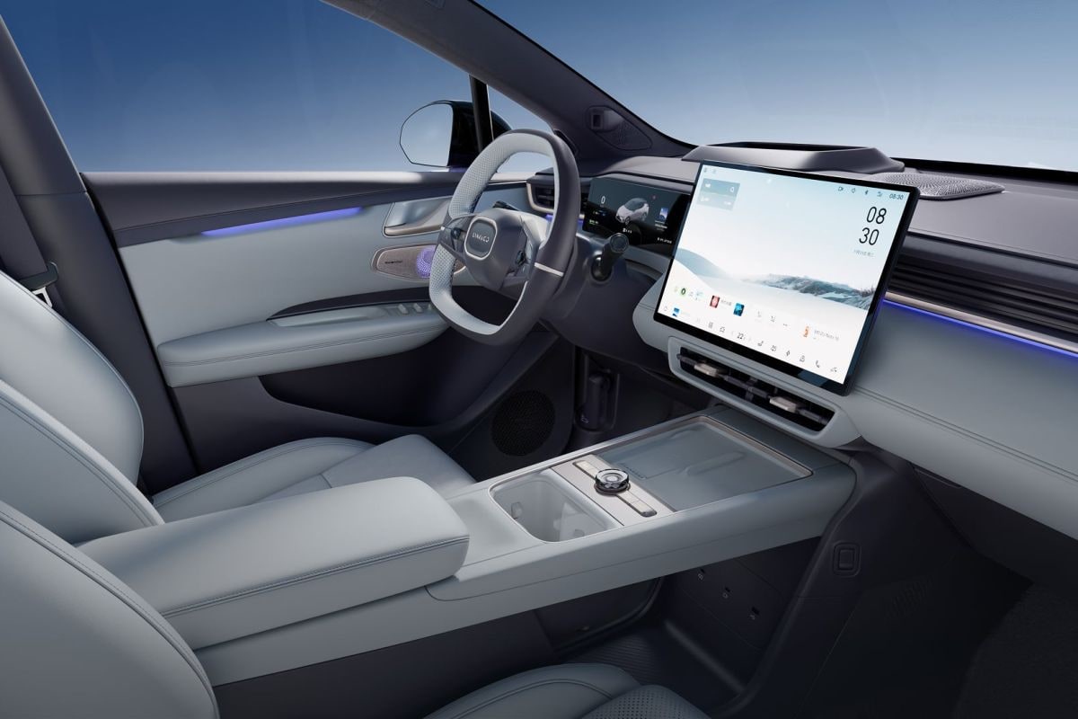 Lynk & Co 02/20