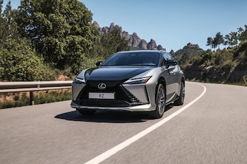 Lexus Advertorial (ON-119074)