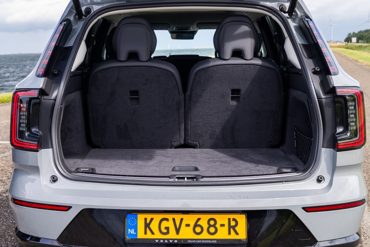Volvo EX90