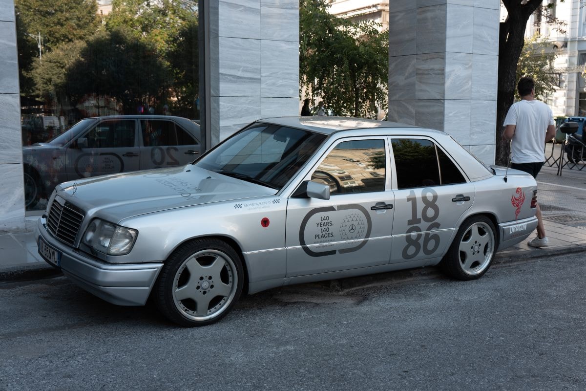 Mercedes 140 jaar wereldtoer