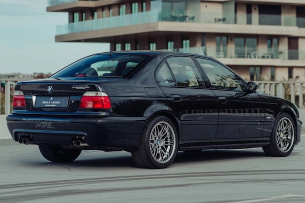 Unieke BMW M5 met W10 motor Volkswagen