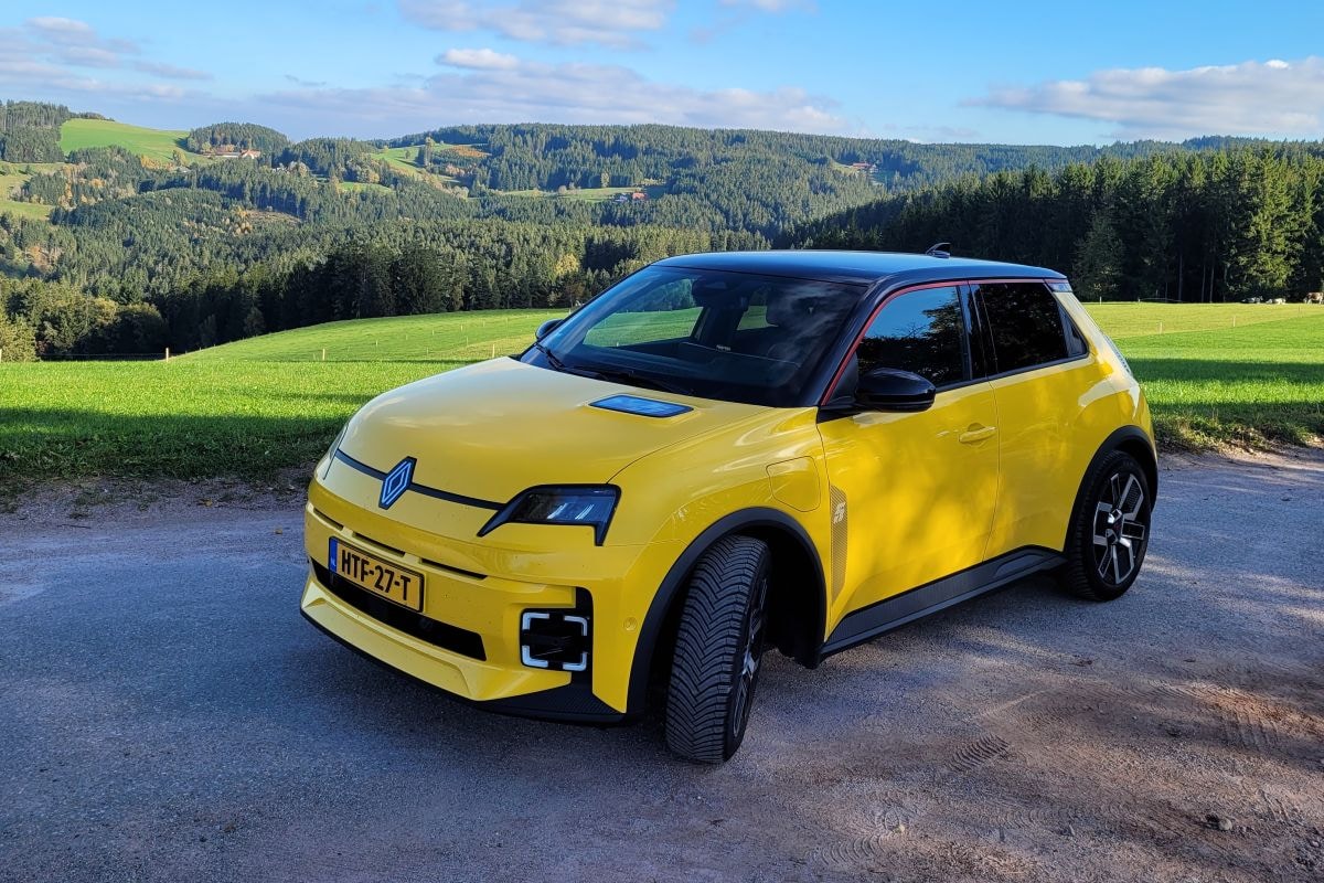 Arjaan en zijn Renault 5