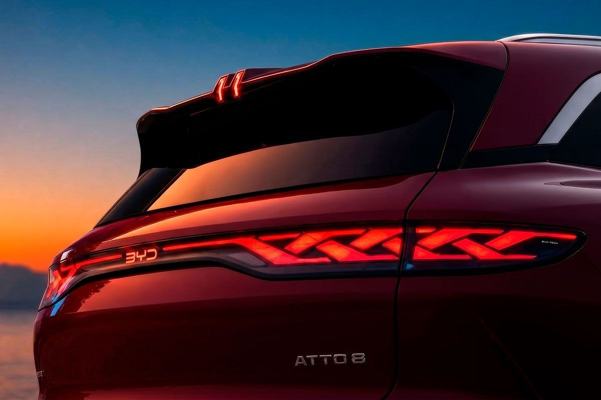 BYD Atto 8