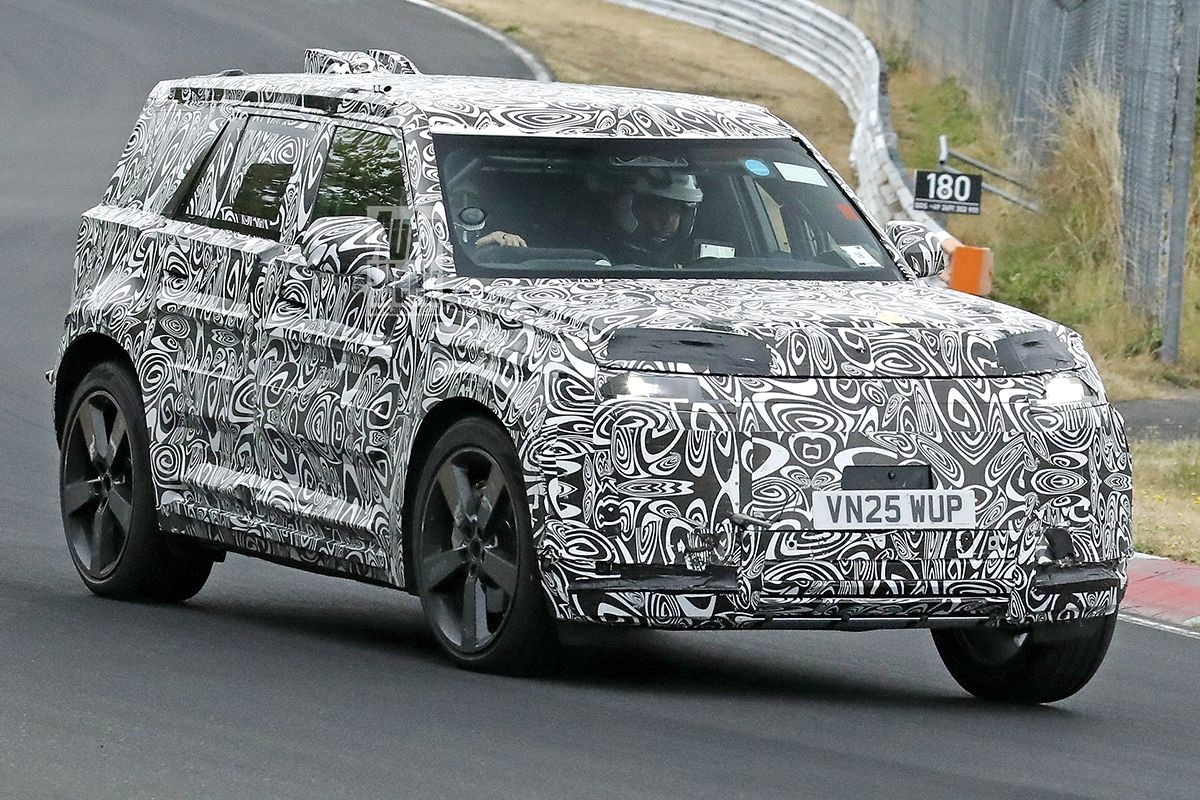 Spyshots Land Rover Defender baby-Defender