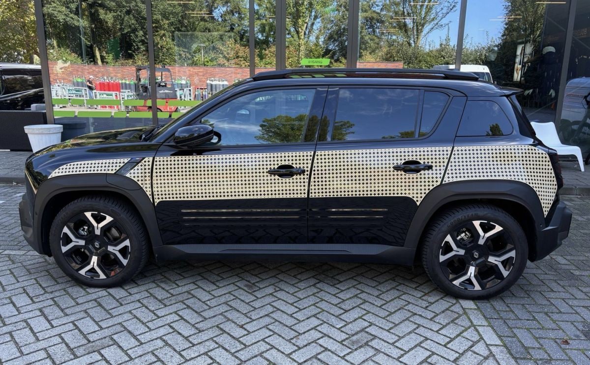 Renault 4 E-Tech Electric Parisienne