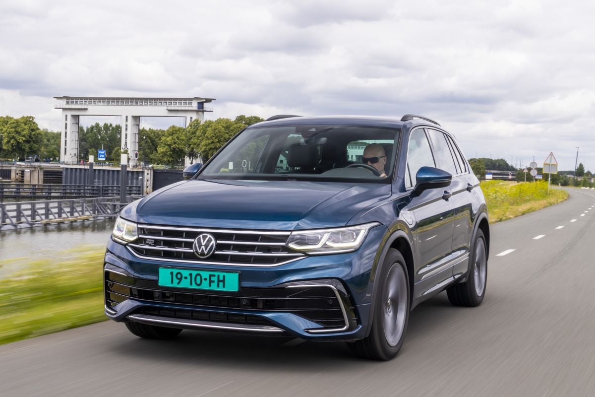 rijder driekwart voor vw tiguan triotest occasions suv's