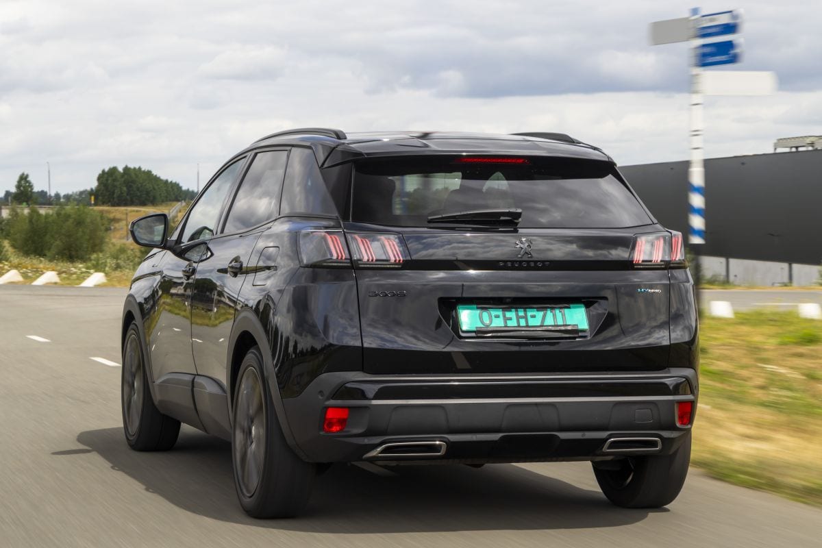 rijder driekwart achter peugeot 3008 triotest occie suv's
