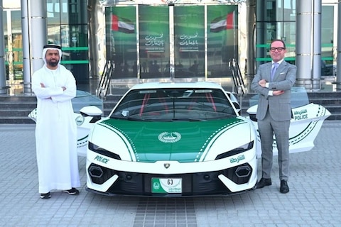 In Dubai rijdt de politie geen Ford, maar een Lamborghini met 920 pk