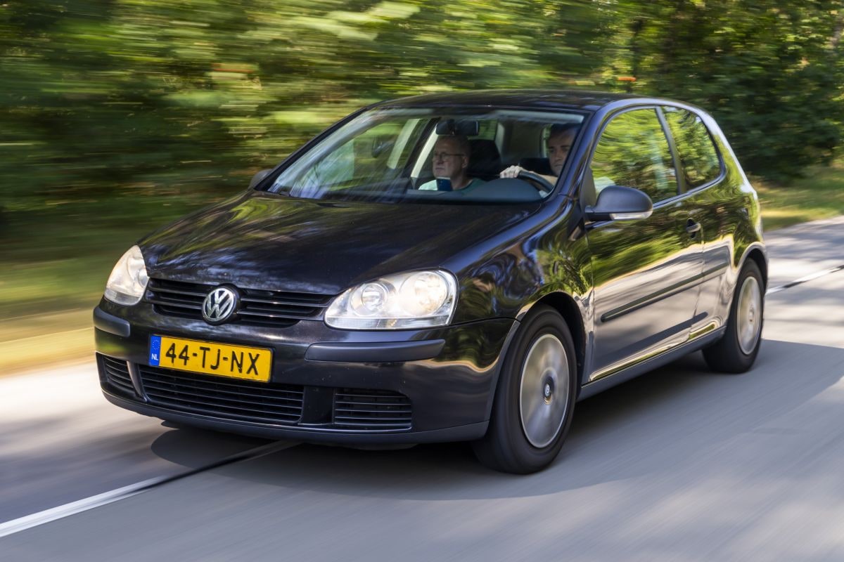 Volkswagen Golf 1.4 in klokje rond