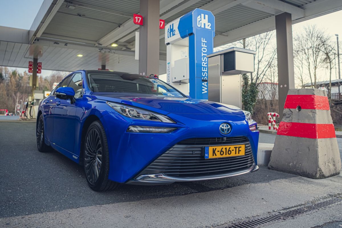 Toyota Mirai waterstof tanken