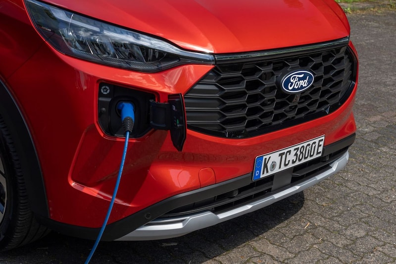 Grote gezinsauto van Ford is nu plug-in hybride met ruig randje