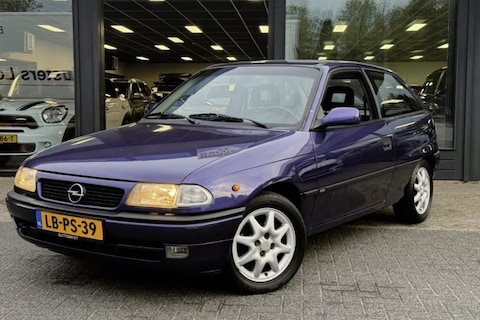 Deze ‘sleeper’ Opel Astra heeft de wilde C20XE-motor - Liefhebber Gezocht